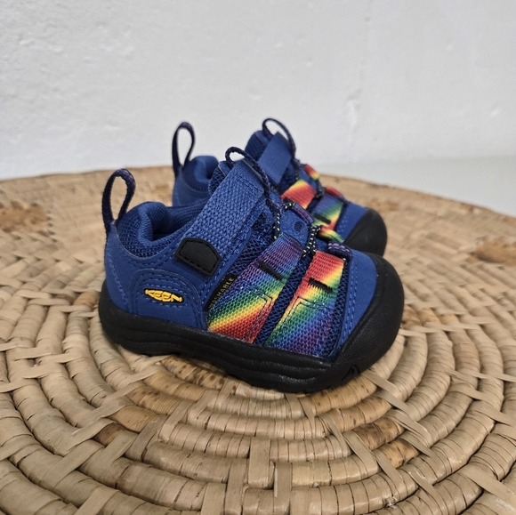 Keen Tie Dye Closed Toe Sneaker Sandals 4 - Picture 9 of 9